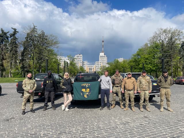 Шість нових автомобілів 1